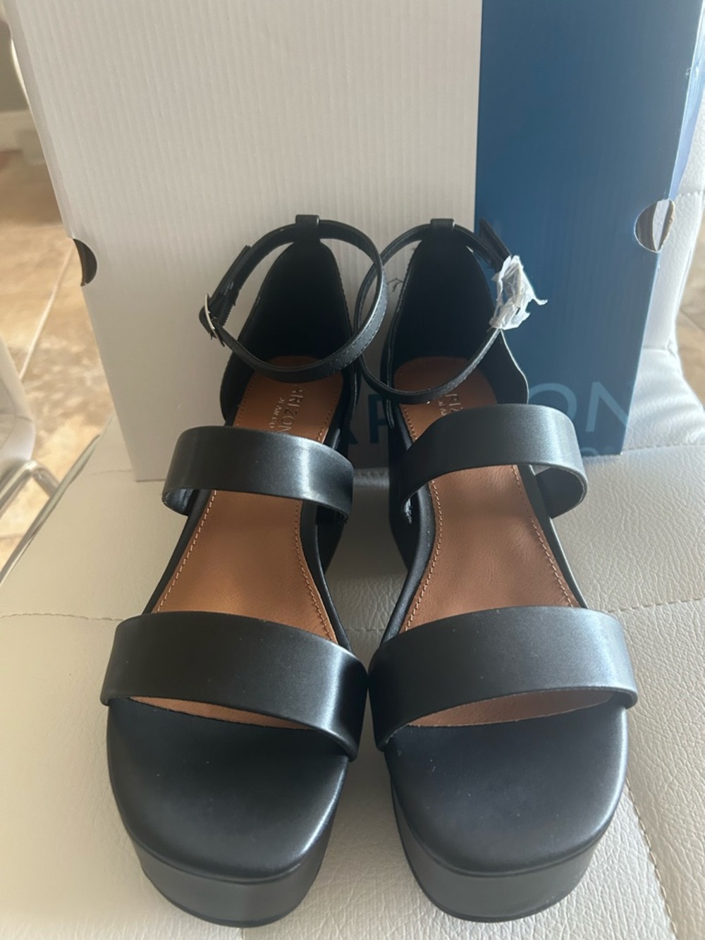 Arizona Jean Company Black Platform Ankle-Strap Sandals Size 9M NEW